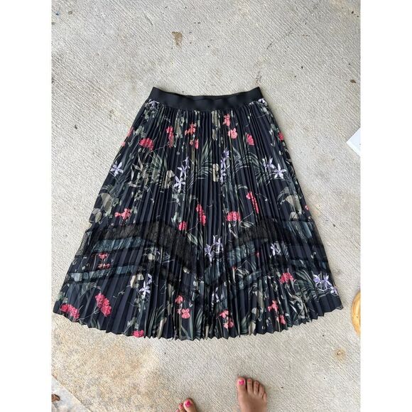 Ted Baker Abilen Highland Pleated Lace Skirt Size 3 MSRP $245 - Picture 7 of 9